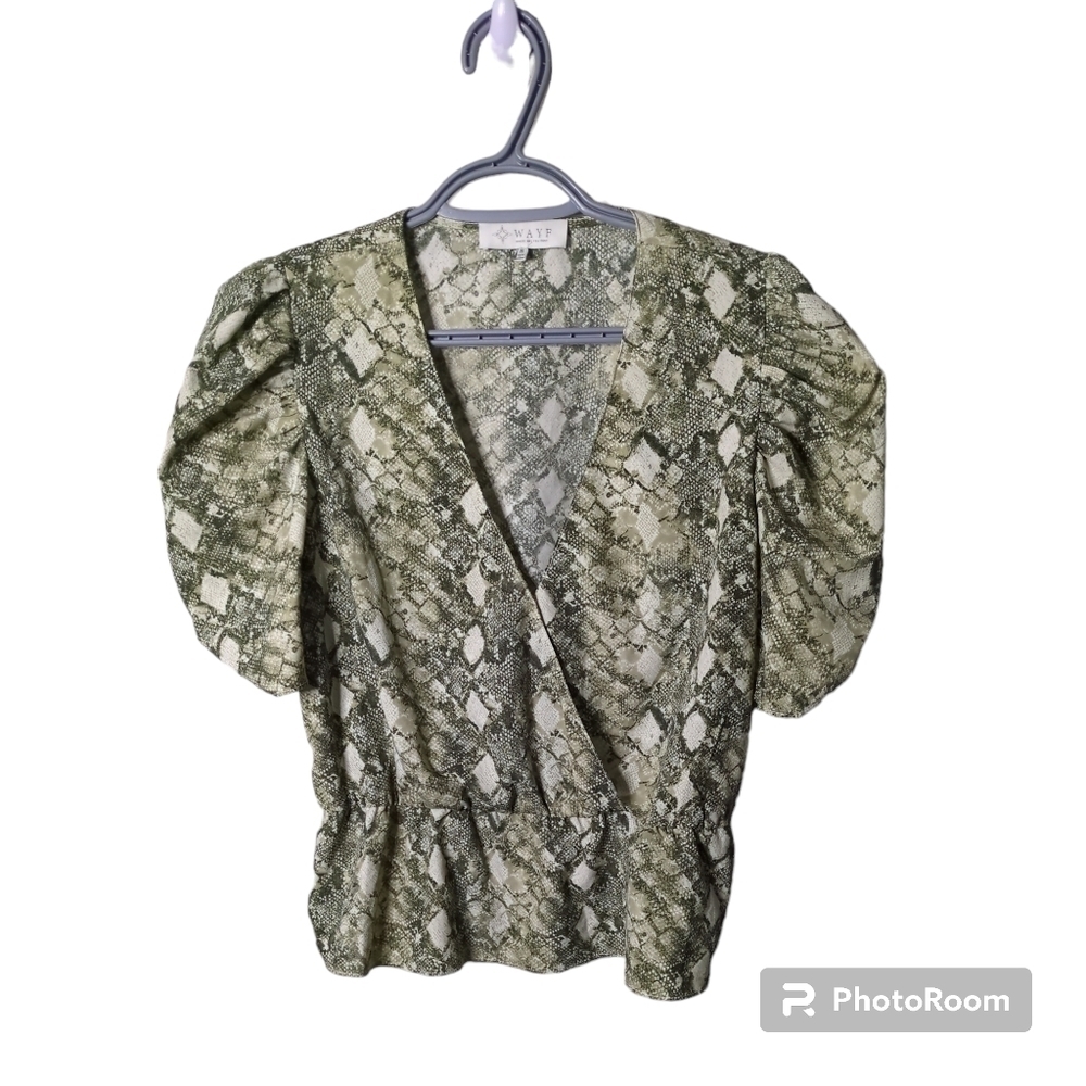 WAYF Snakeskin Print Peplum Blouse Size Small Puff Sleeves